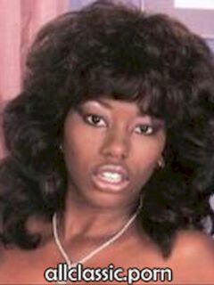 Ebony Ayes