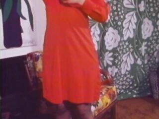 Diamond Collection 148: Lady In Red