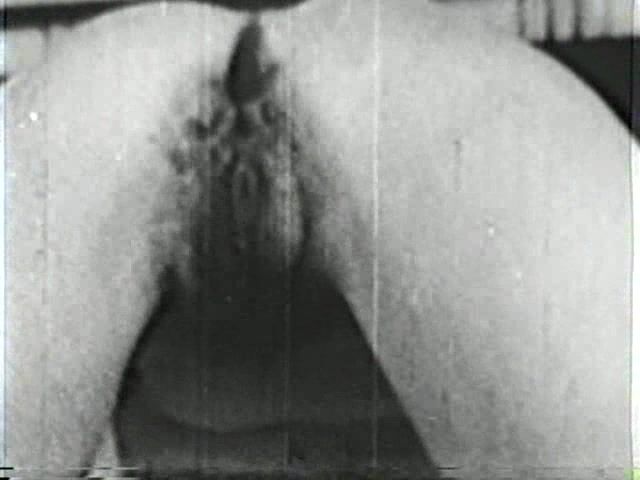 Softcore Nudes: 40's to 60's (Blue Vanities #110)