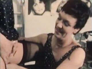 Pussycat Film 501: Lesbian Salon