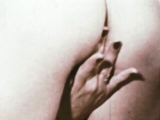 Candy Girls 106: Busy Fingers