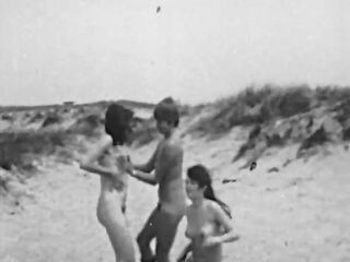 Climax Original 214: Beach Girls (1960’s)