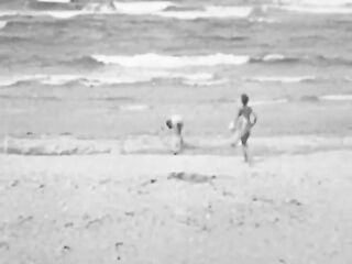 Climax Original 214: Beach Girls (1960’s)