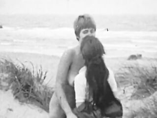Climax Original 214: Beach Girls (1960’s)