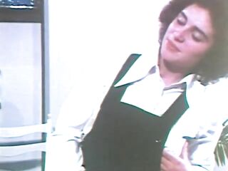 Diplomat Film 1002: Shaved Girls