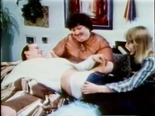 Diplomat Film 1014: Molly and the Young Ones