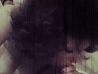 Dirty Movies 2005: One Gal – Two Holes