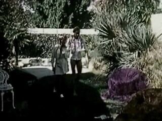 John’s Girls 1: Help the Neighbor (part 1)